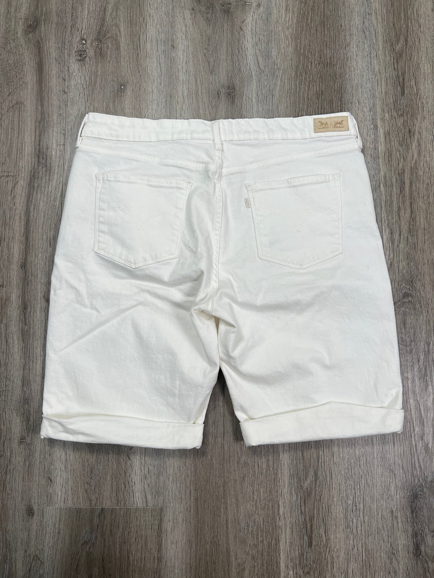 Shorts By Levis  Size: 16