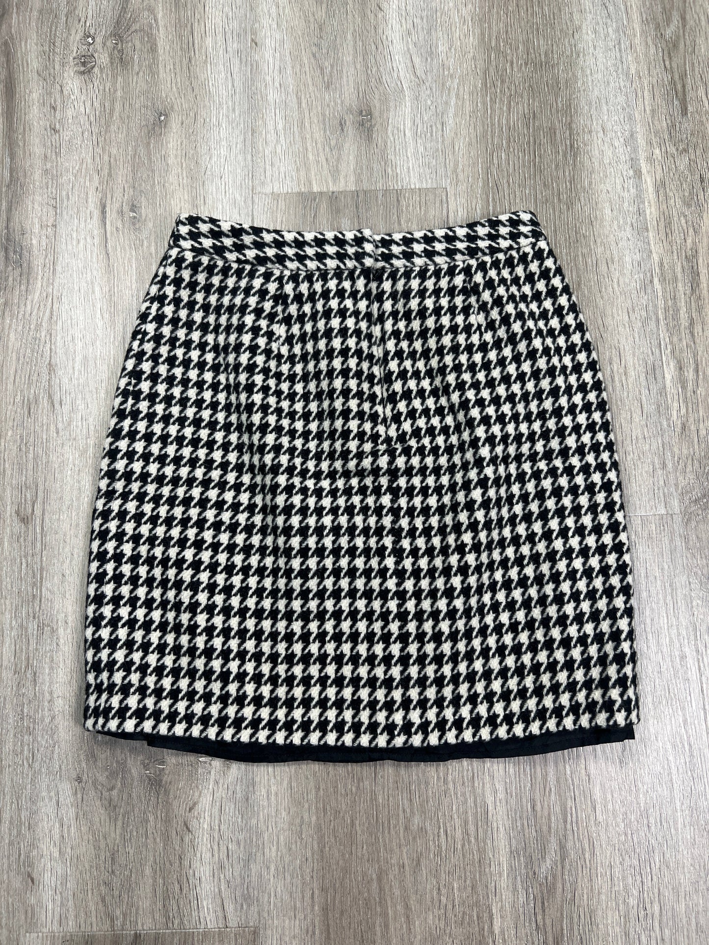 Skirt Mini & Short By J. Crew In Black & White, Size: Xs