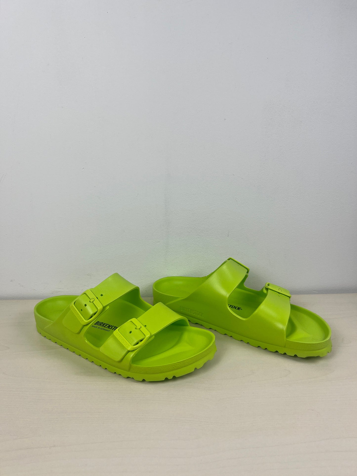 Sandals Flats By Birkenstock In Green, Size: 10