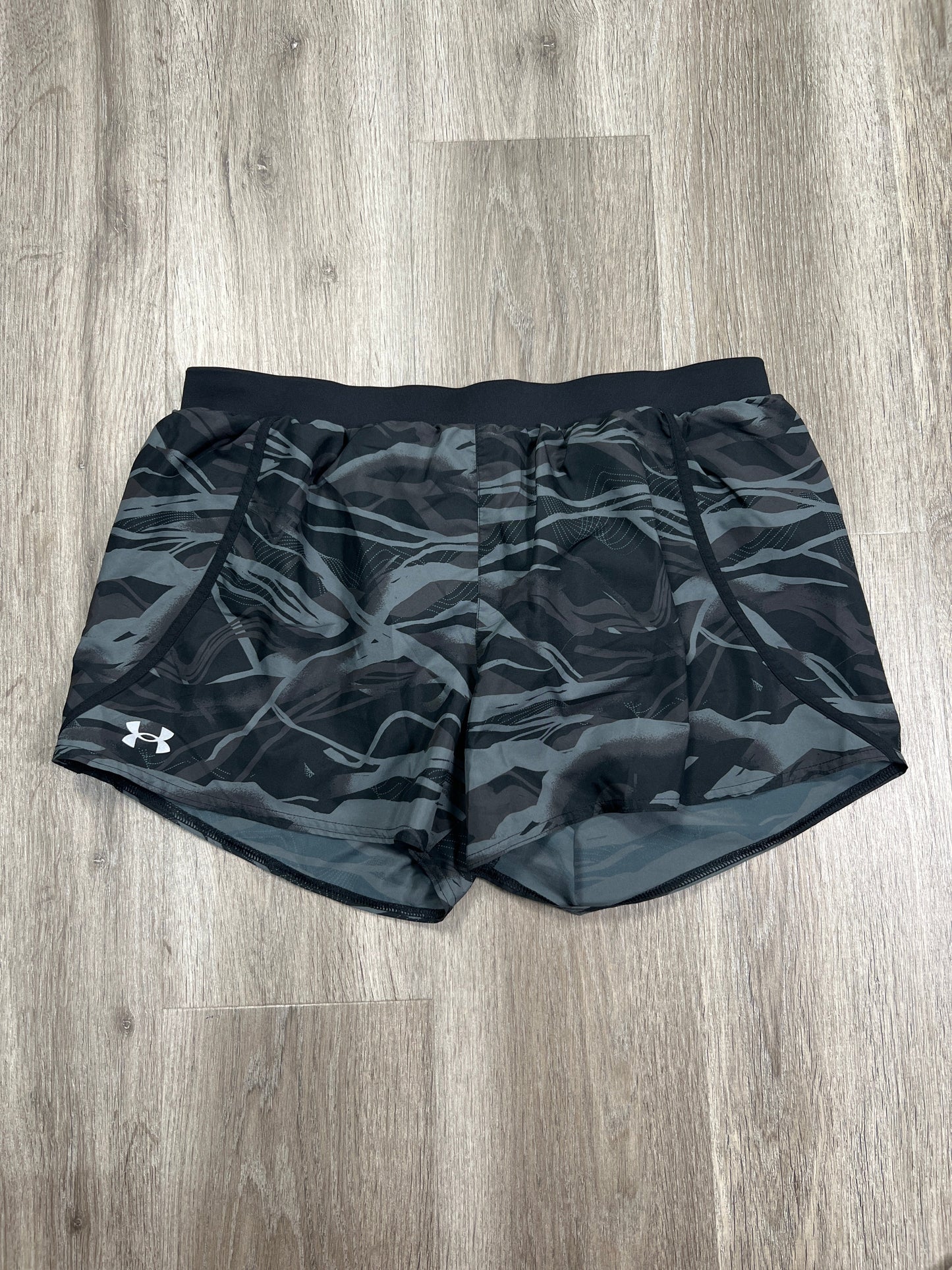 Athletic Shorts By Under Armour In Camouflage Print, Size: L