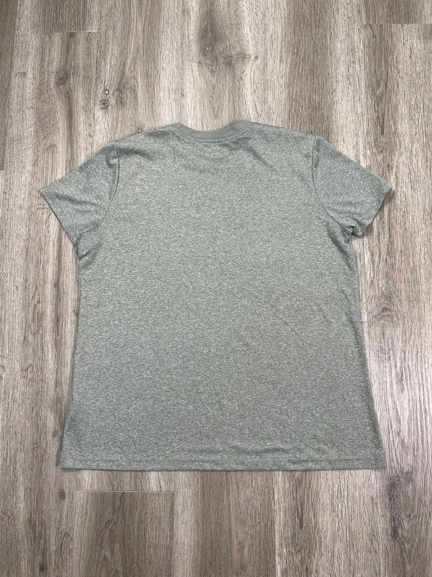 Athletic Top Short Sleeve By Nike Apparel In Grey, Size: Xl