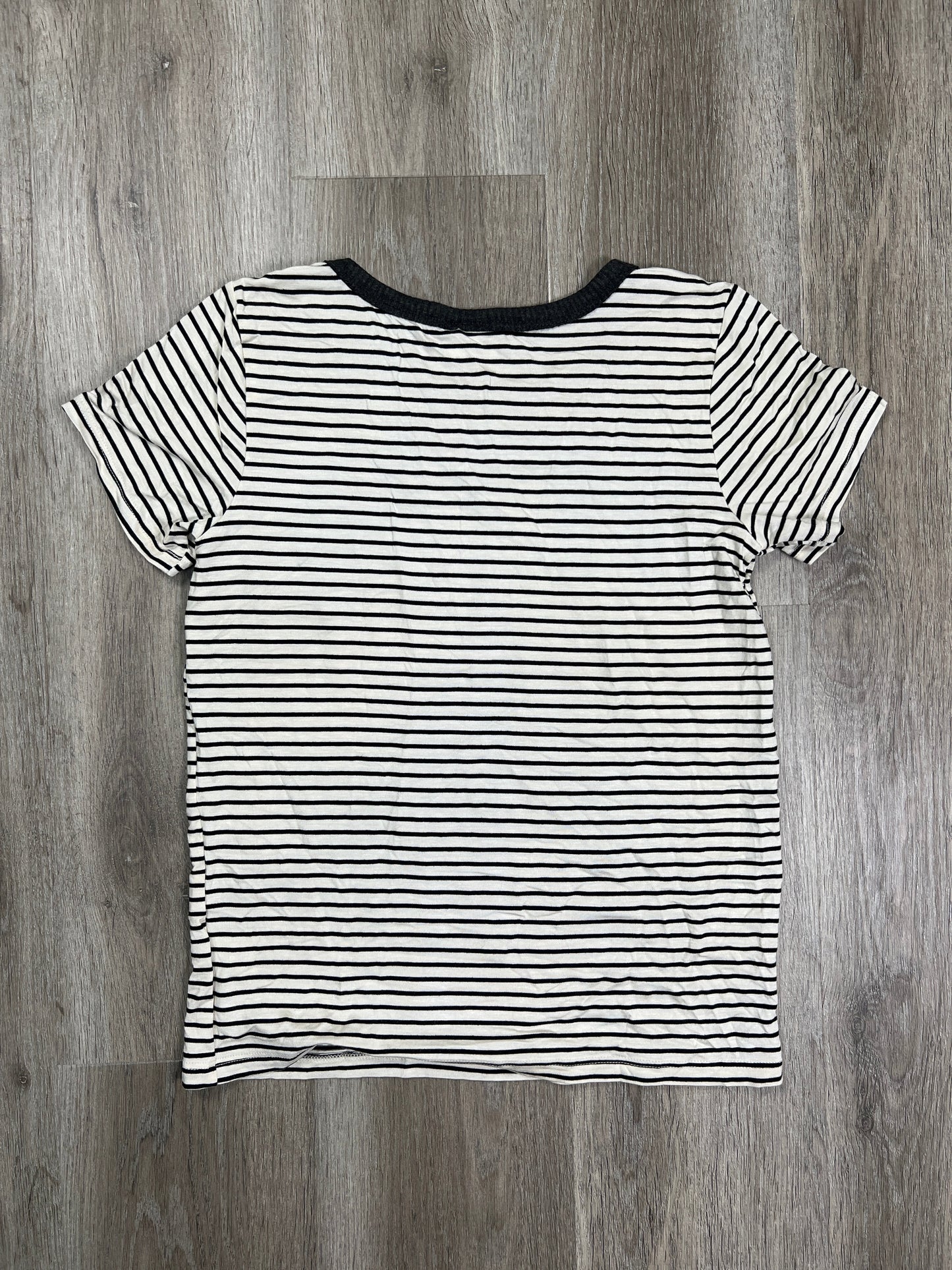 Top Short Sleeve By Hip  Size: S