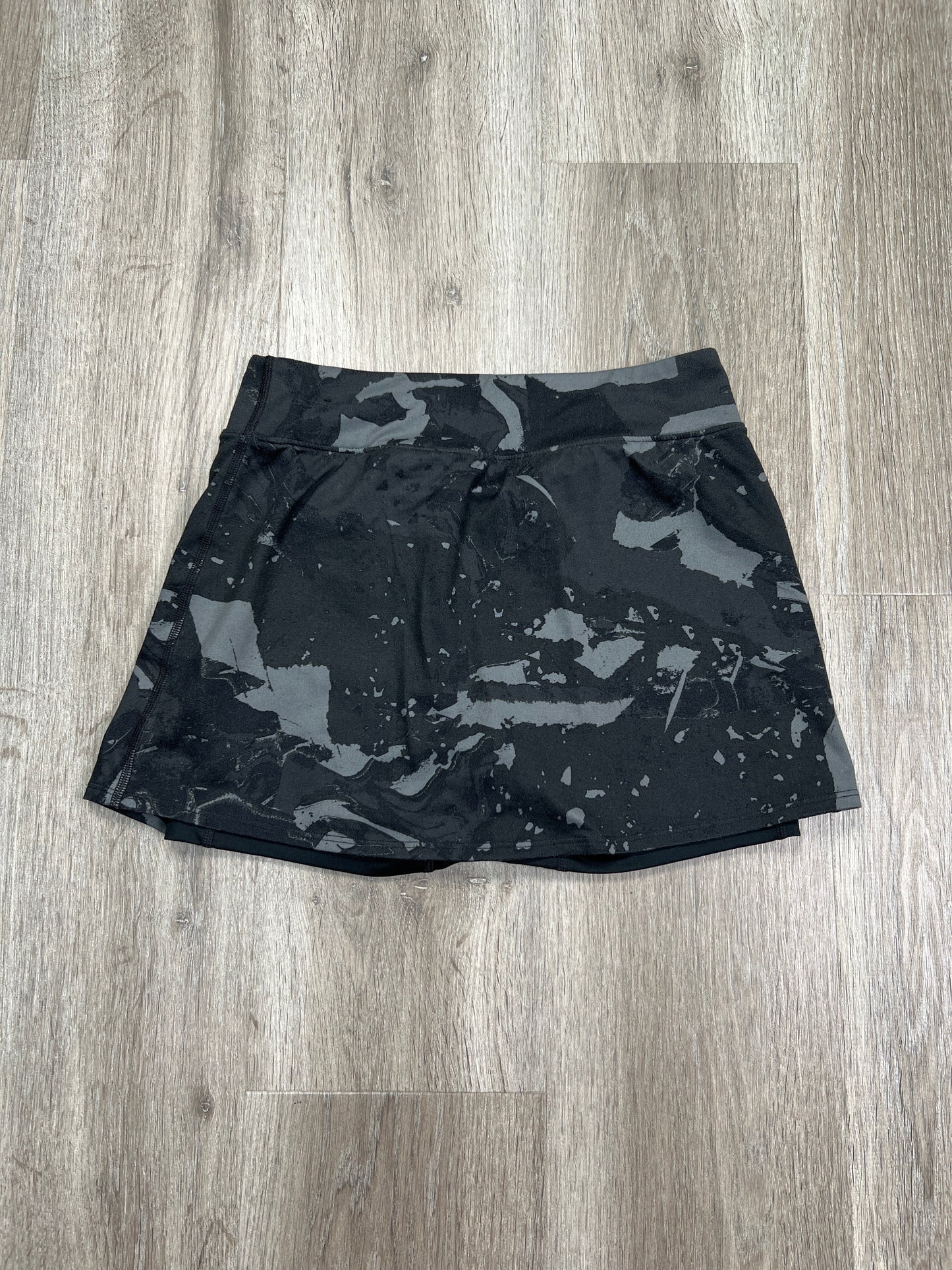 Athletic Skort By Nike Apparel In Black & Grey, Size: Xs