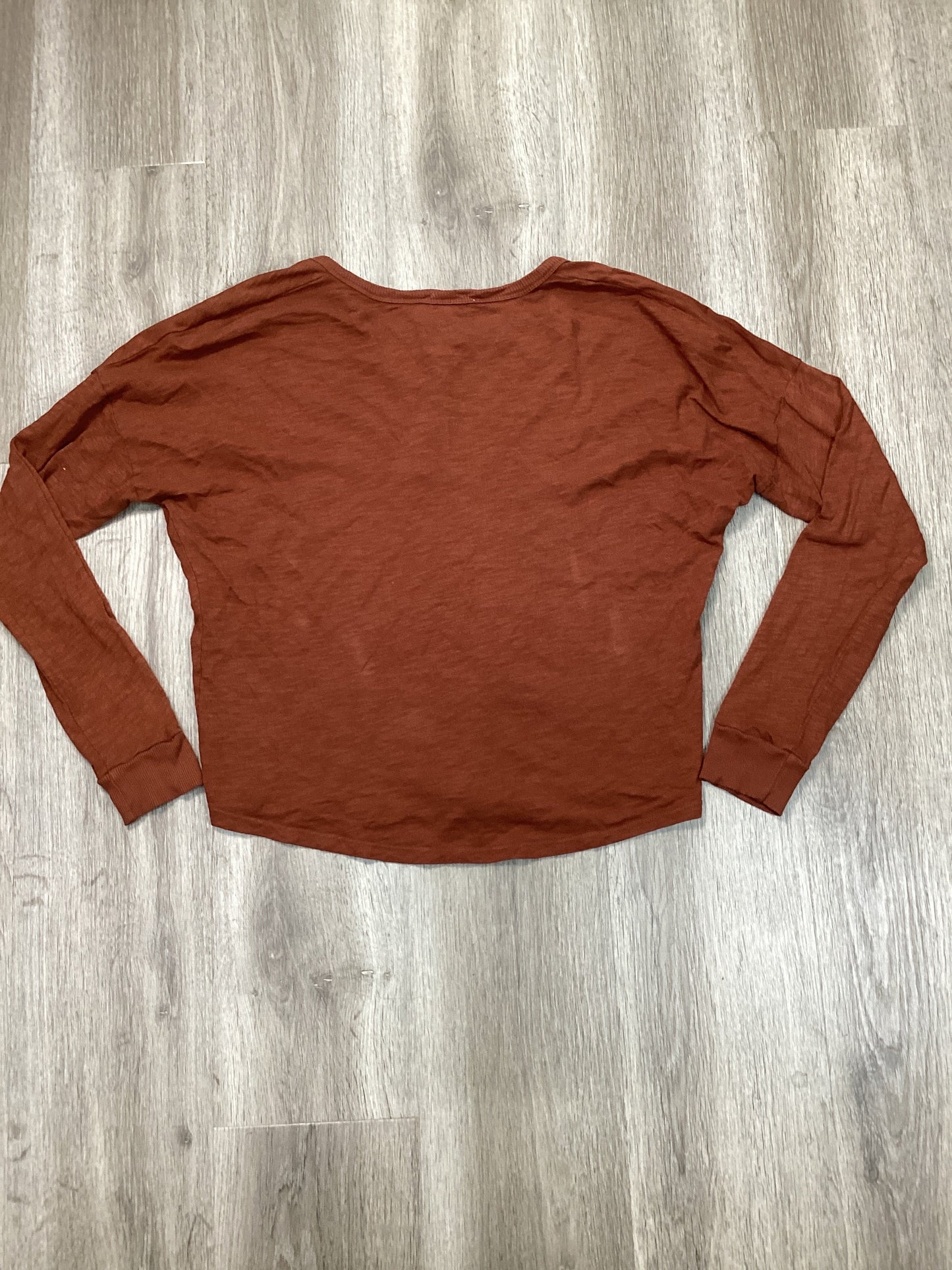 Top Long Sleeve By Evereve In Brown, Size: S