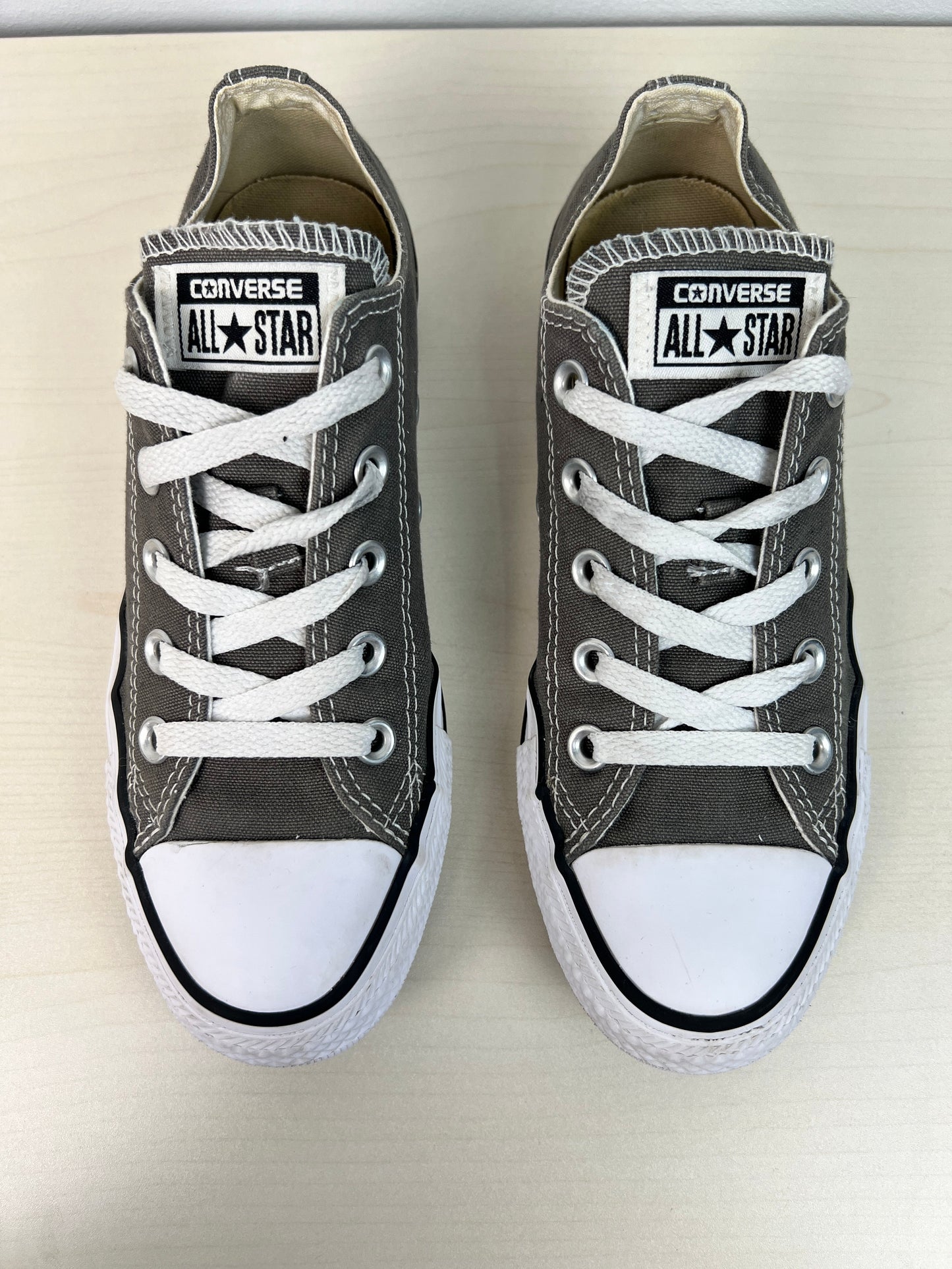 Shoes Sneakers By Converse In Grey, Size: 6