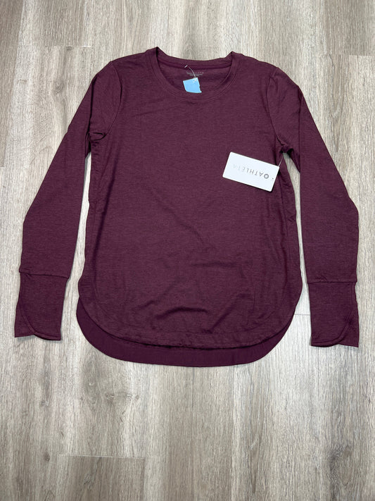 Athletic Top Long Sleeve Crewneck By Athleta In Maroon, Size: M