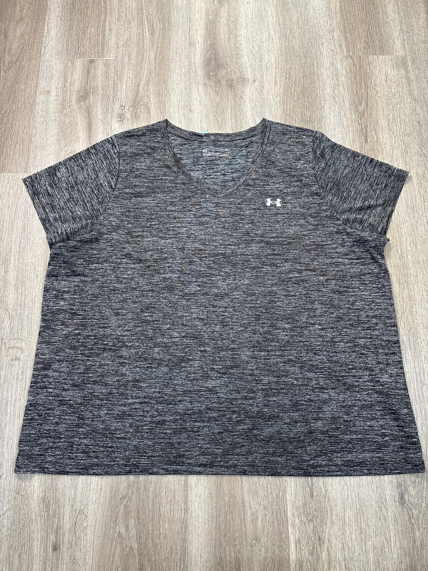 Athletic Top Short Sleeve By Under Armour In Grey, Size: 3x