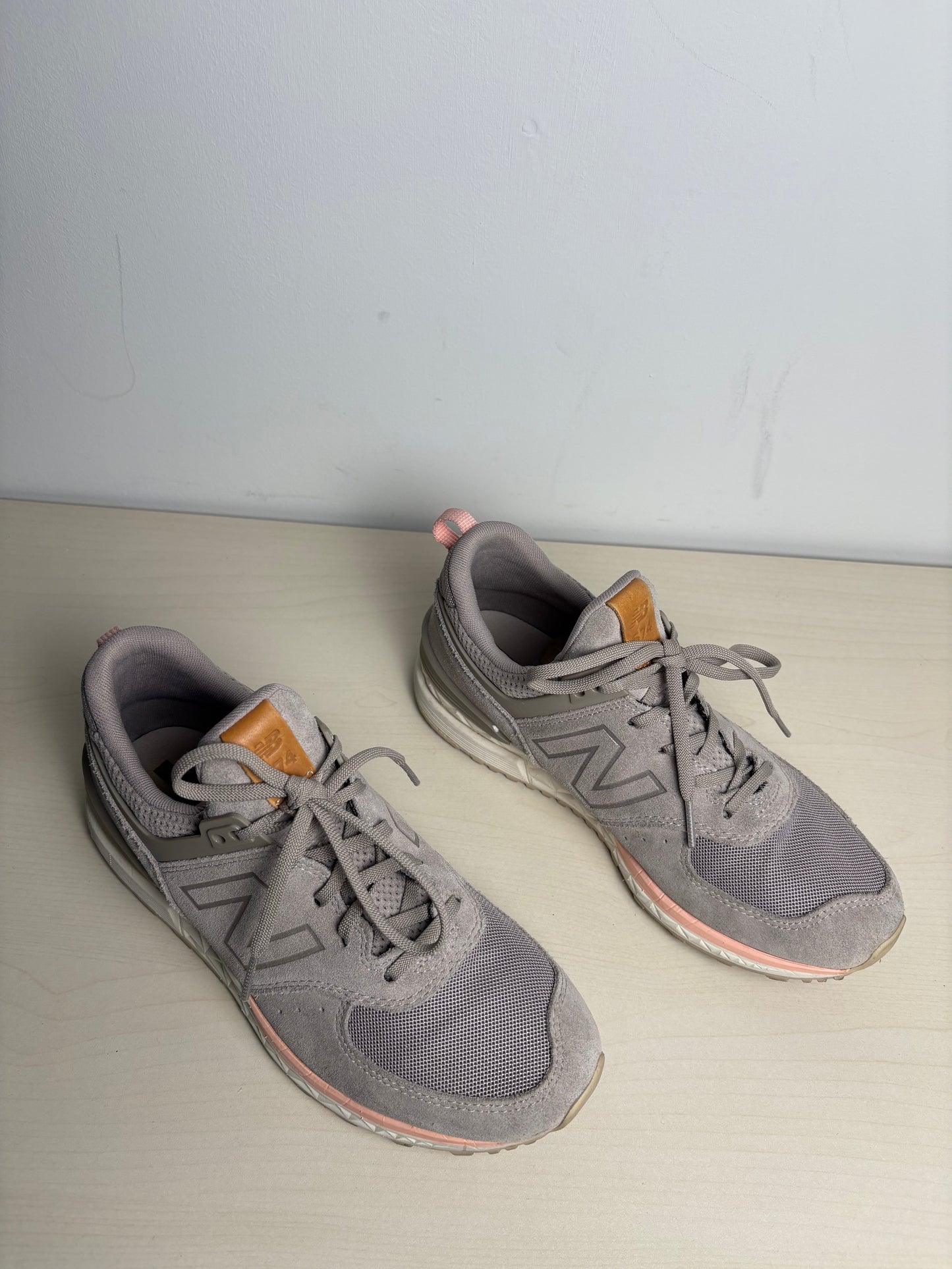 Shoes Athletic By New Balance In Grey, Size: 7