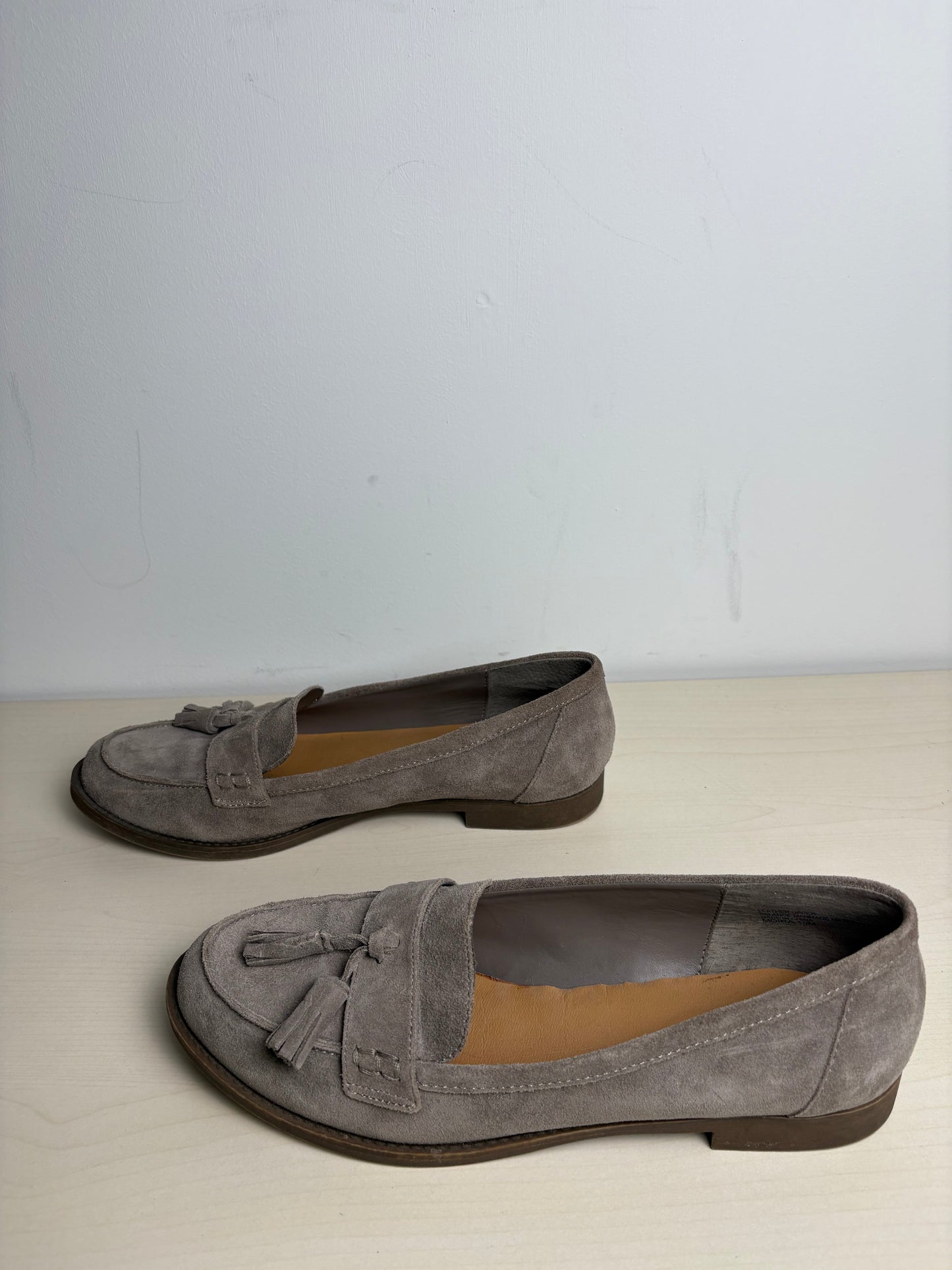 Shoes Flats By Crown Vintage In Grey, Size: 10