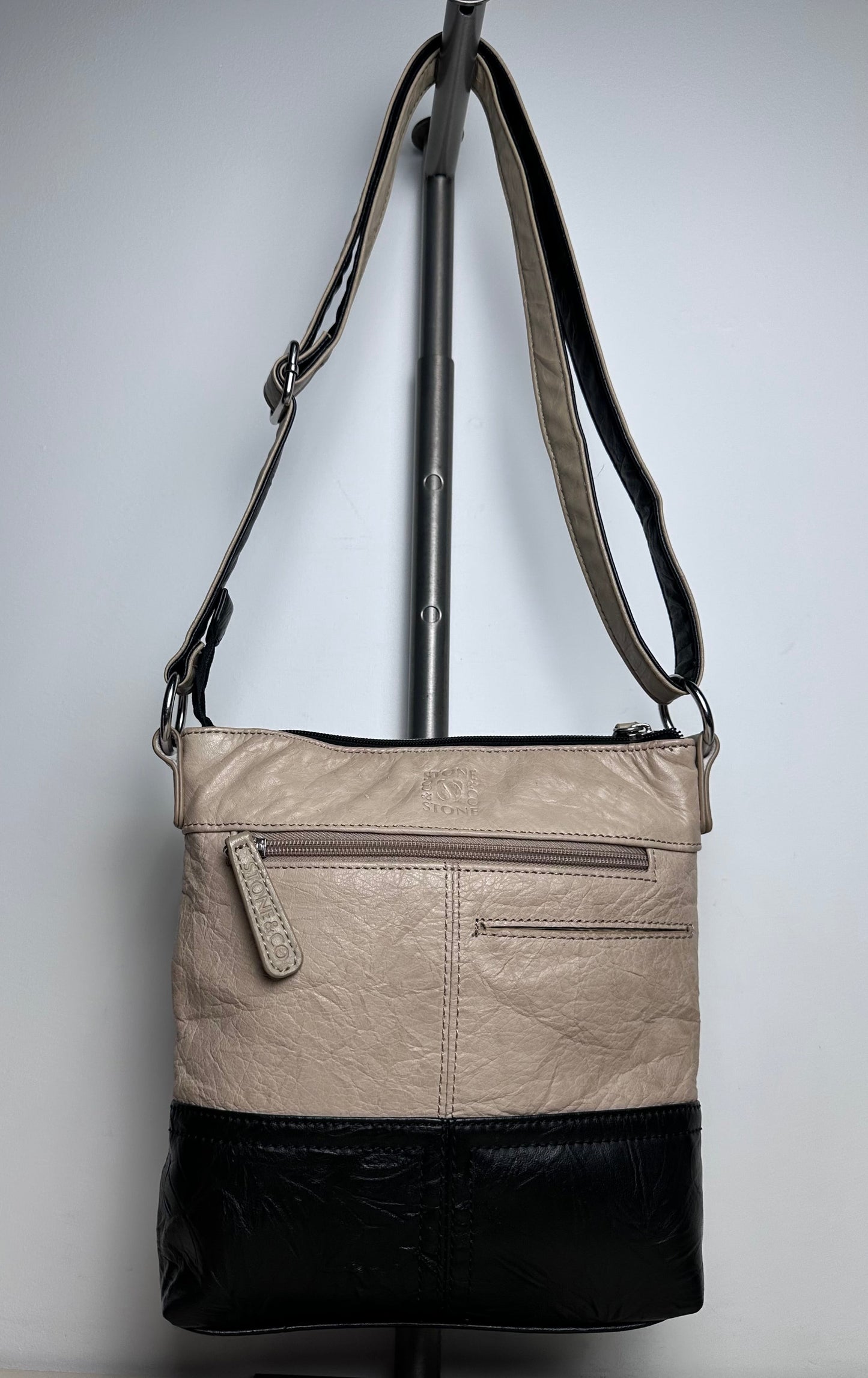 Crossbody By STONE & CO, Size: Medium