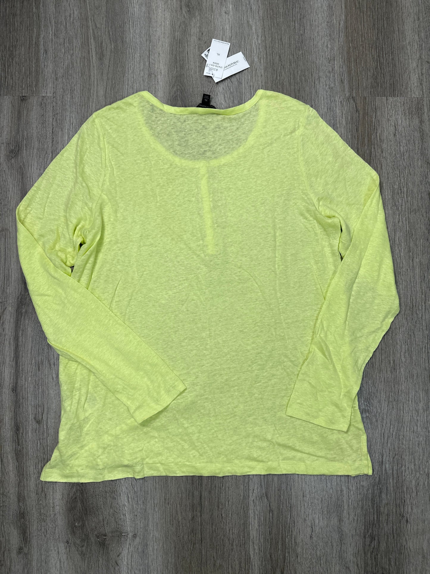 Top Long Sleeve By Banana Republic In Yellow, Size: Xl