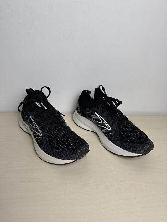 Shoes Athletic By Brooks In Black, Size: 6