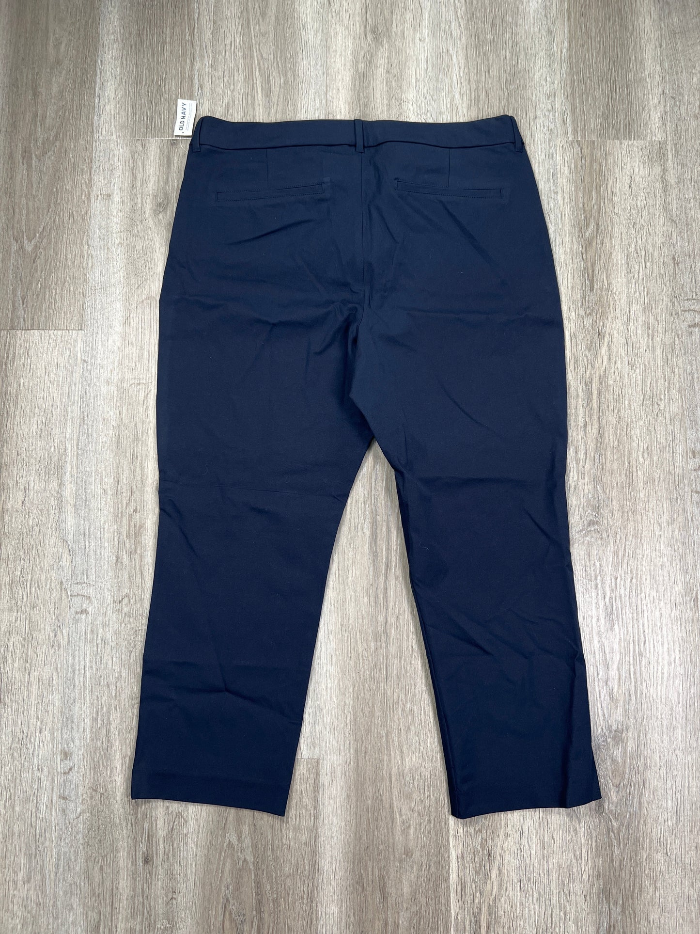 Navy Pants Cropped Old Navy, Size 18