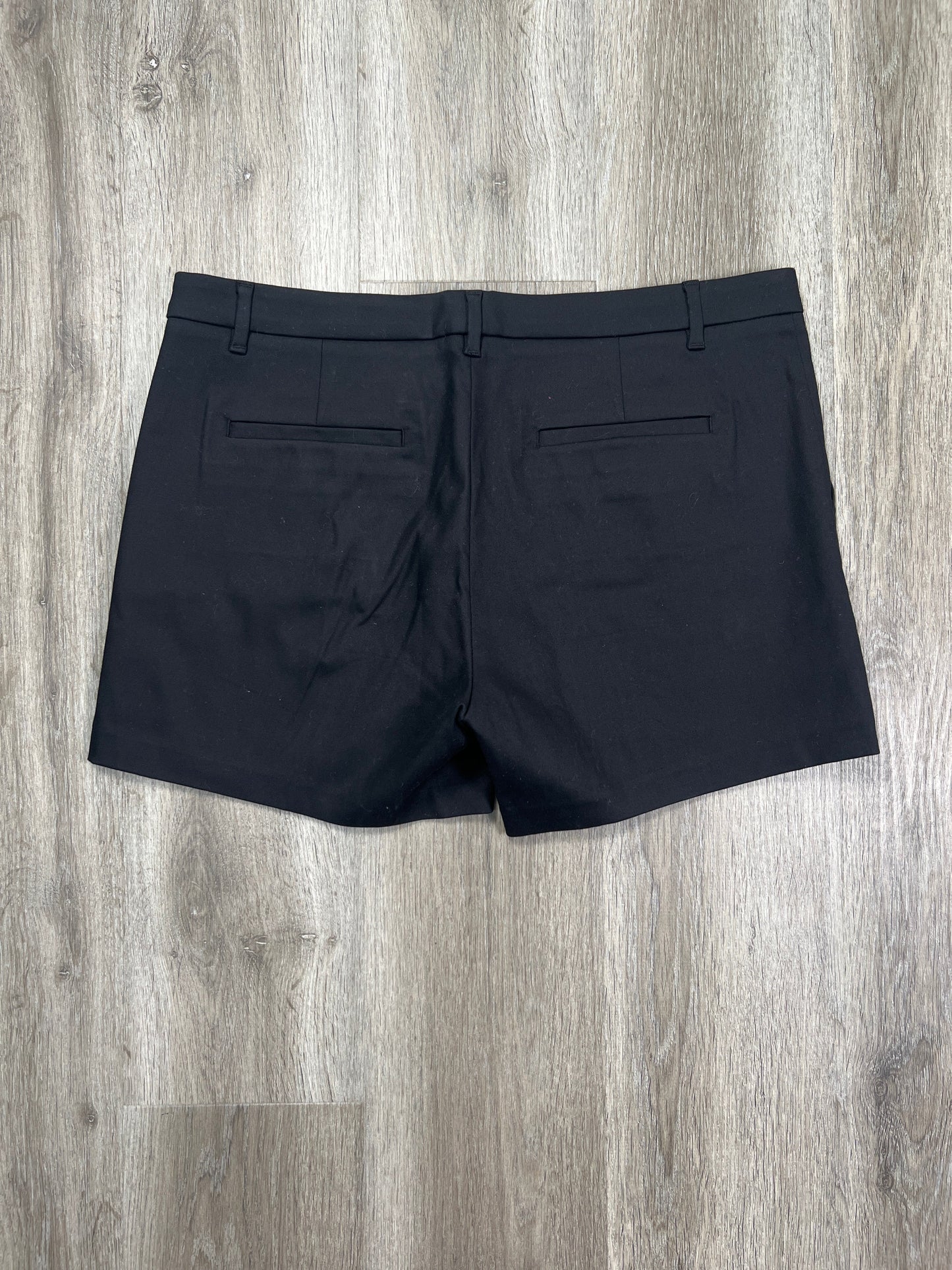 Black Shorts Banana Republic, Size L