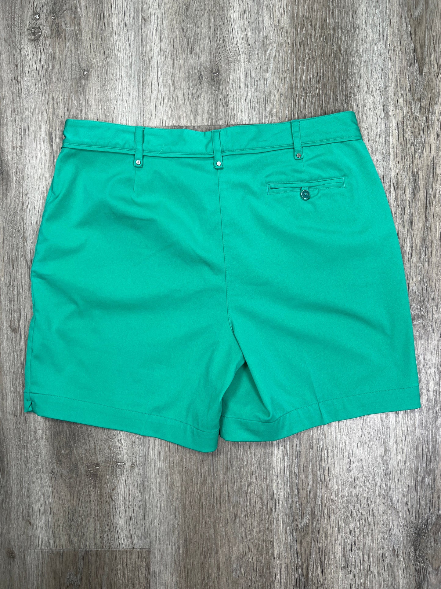 Green Shorts Lady Hagen, Size L