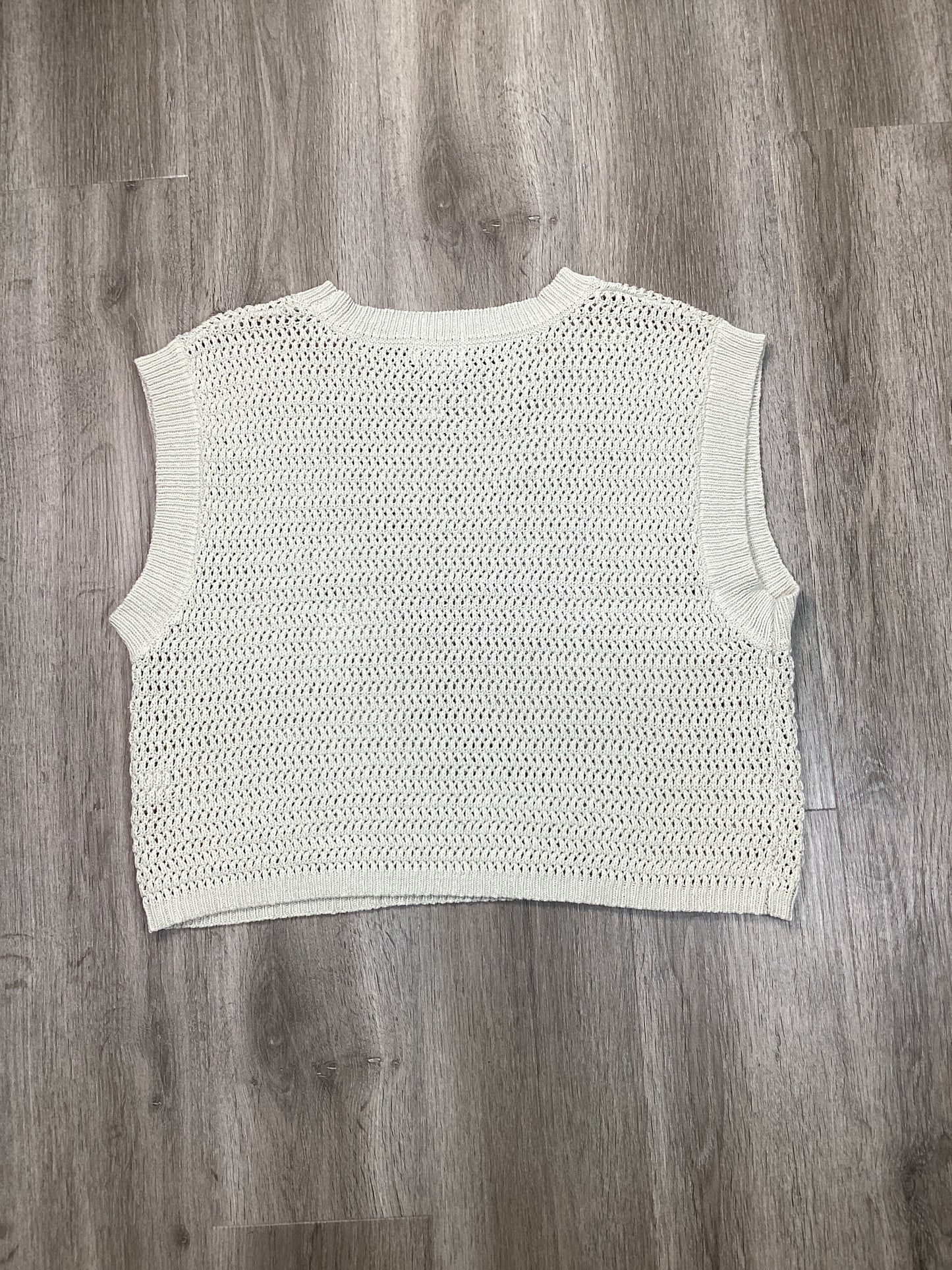 Vest Sweater By Clothes Mentor In Cream, Size: L