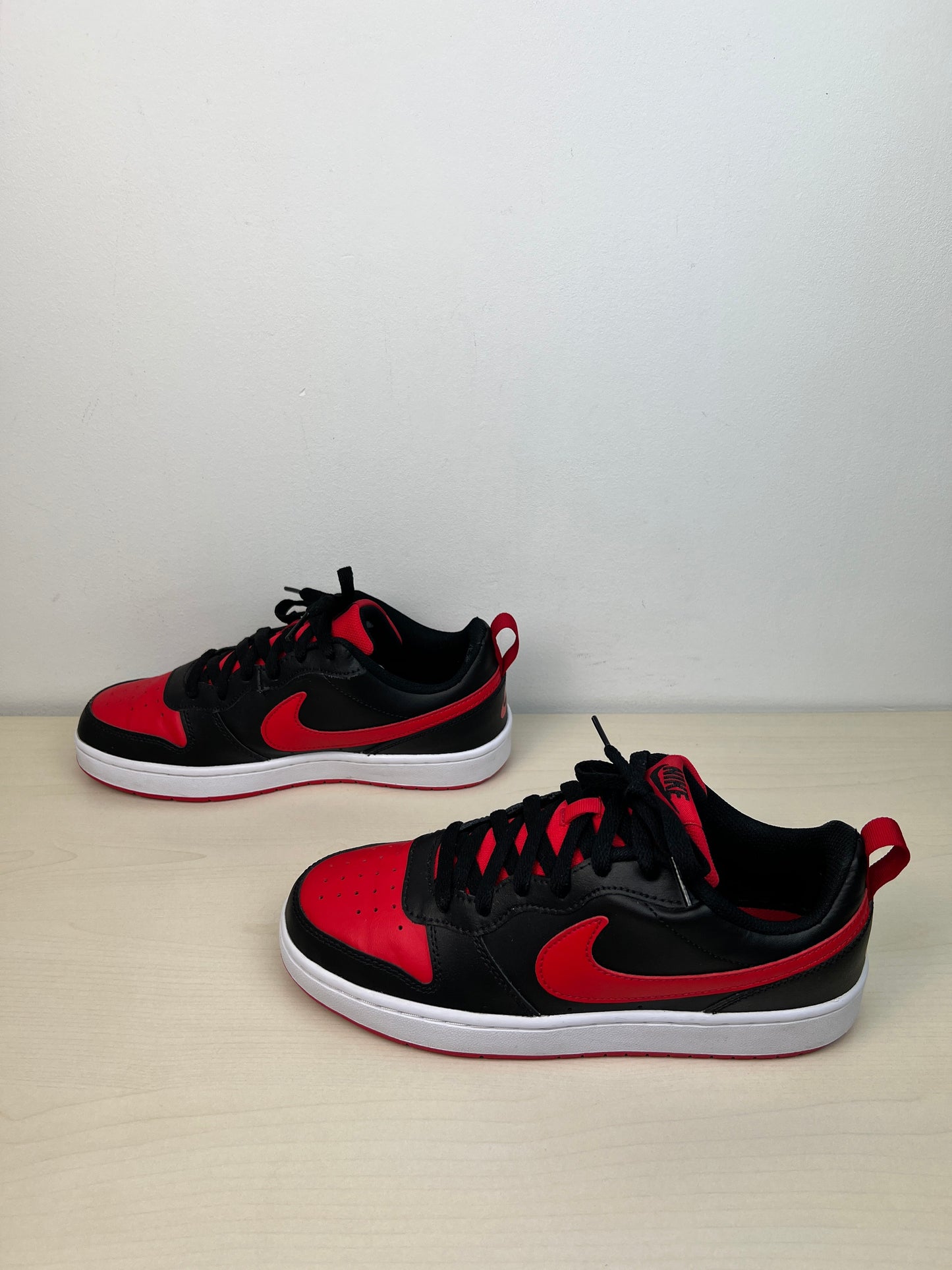 Shoes Sneakers By Nike In Red, Size: 8.5