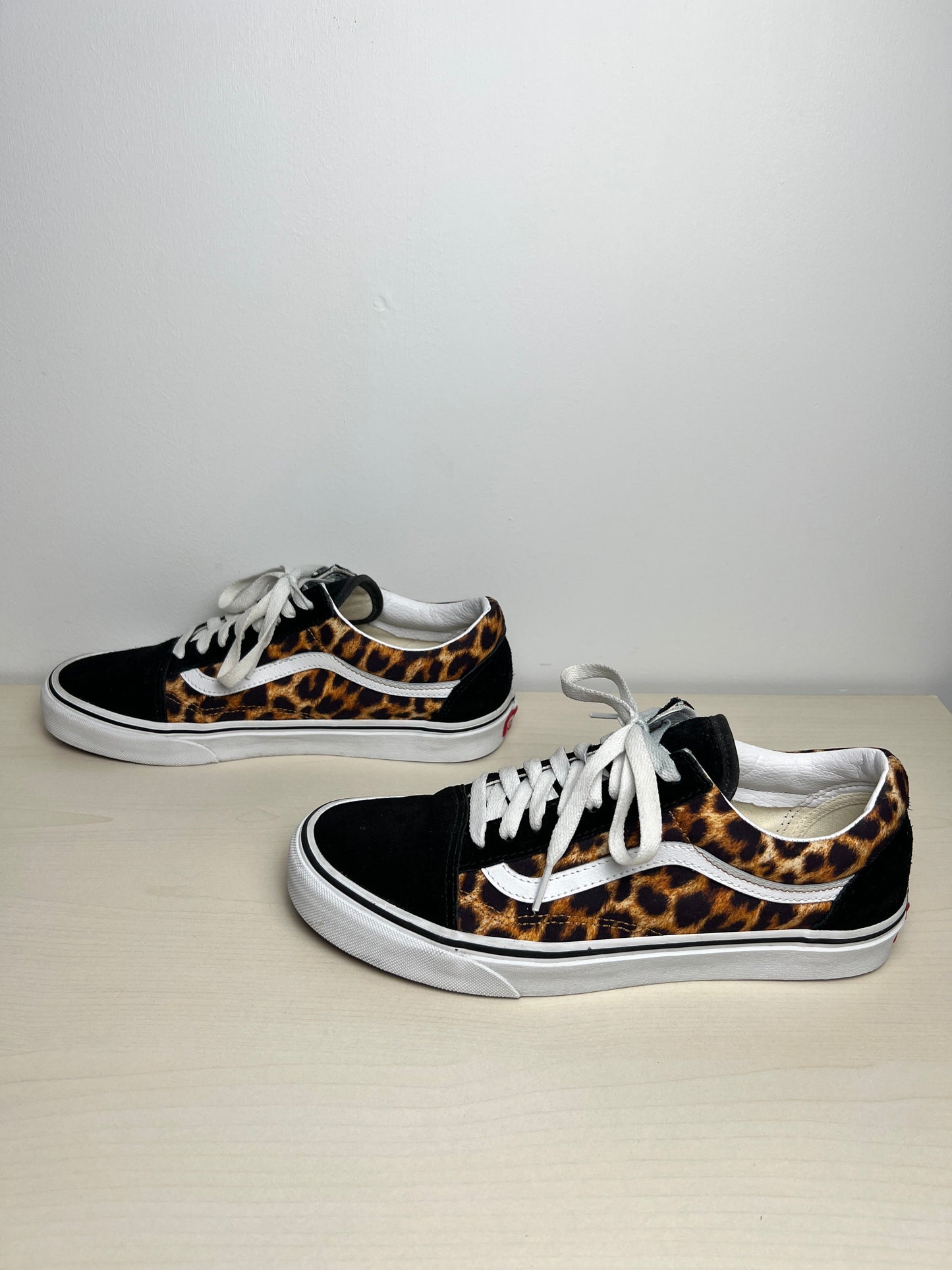 Shoes Sneakers By Vans In Black, Size: 9.5