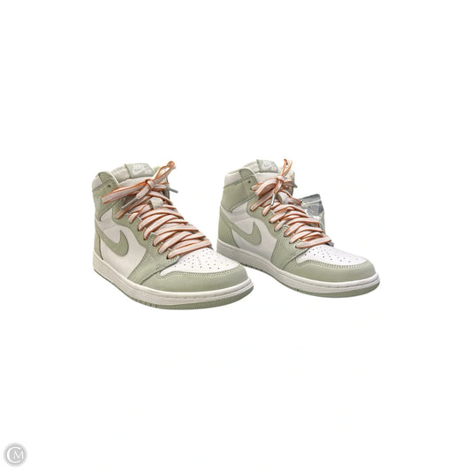 Shoes Sneakers By Nike In Green & White, Size: 8.5