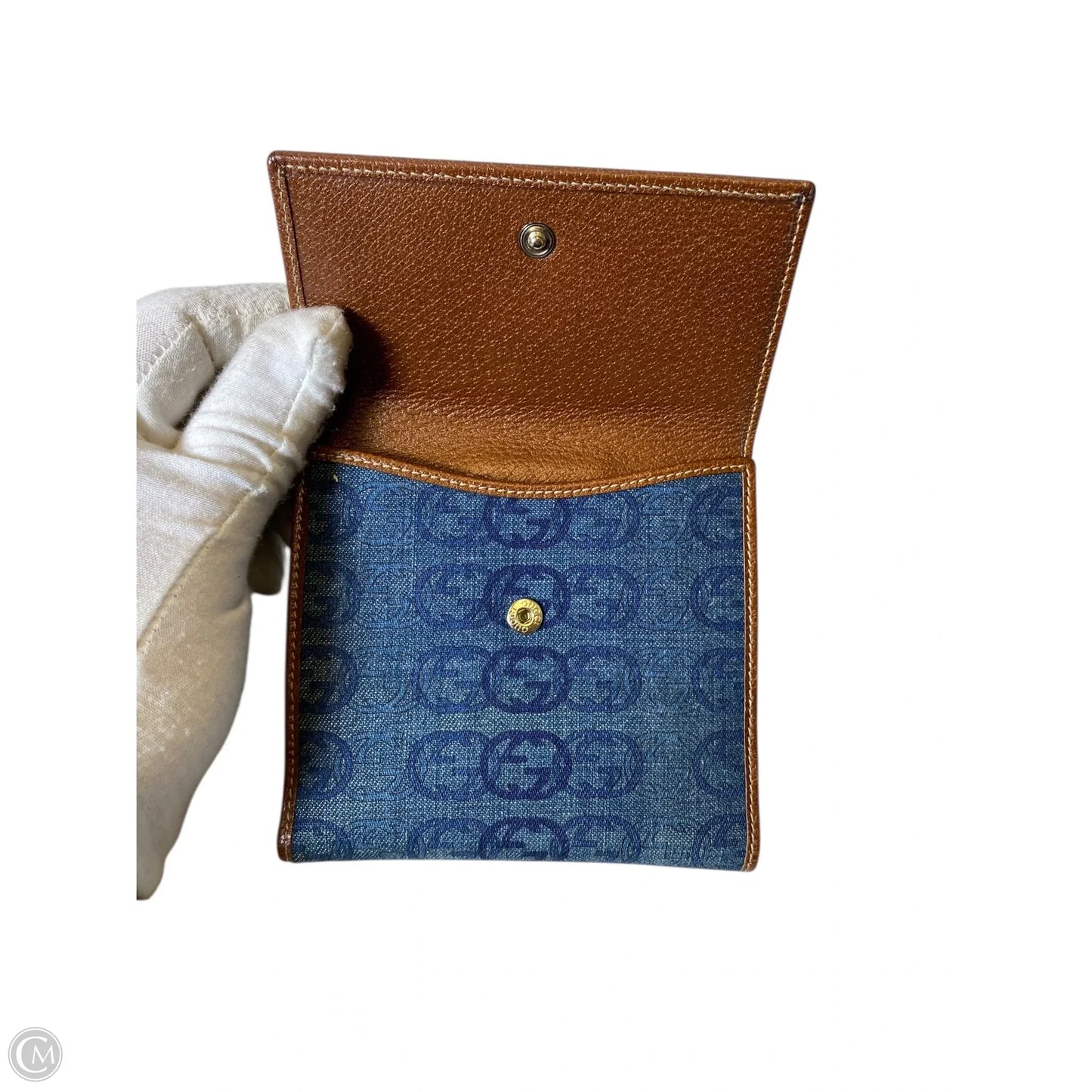 Wallet Luxury Designer By Gucci, Size: Medium