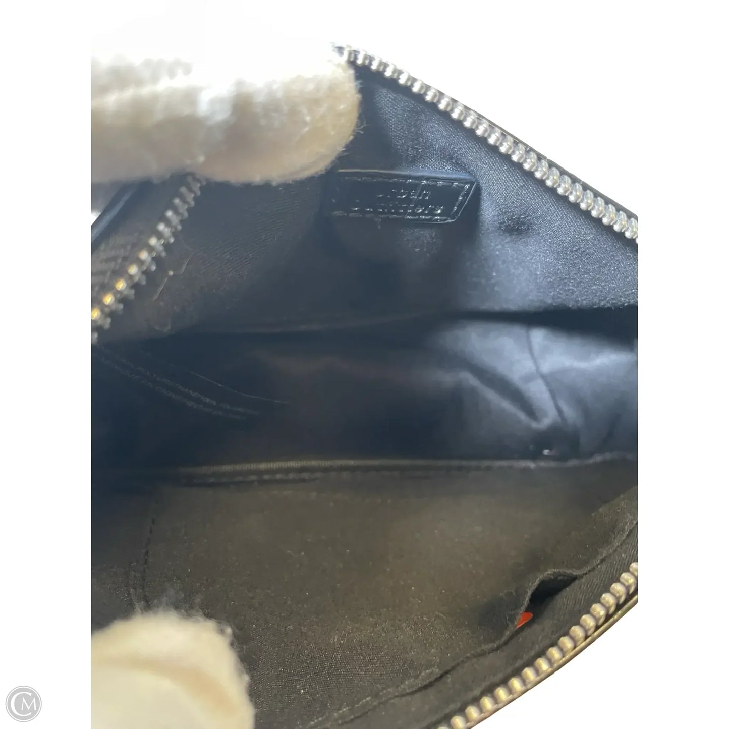 Handbag By Urban Outfitters, Size: Small