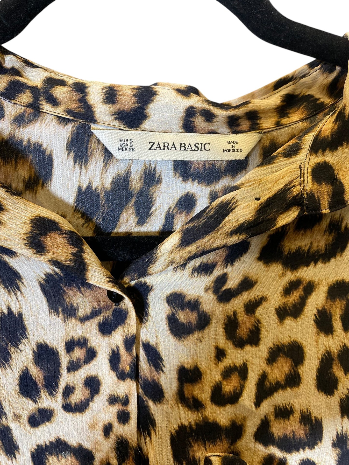 Blouse Long Sleeve By Zara In Animal Print, Size: M