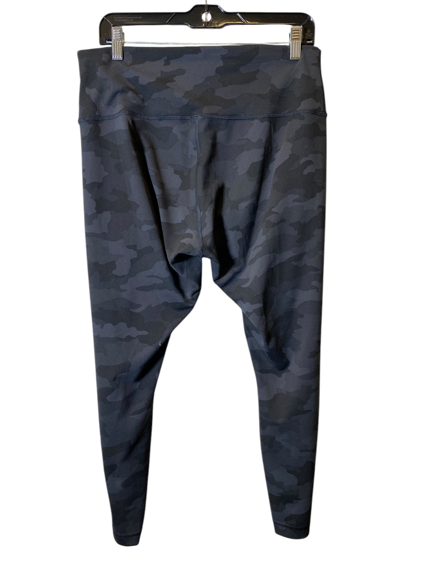 Athletic Capris By Lululemon In Camouflage Print, Size: L