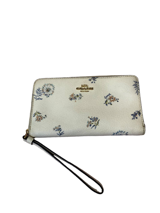 Wallet By Coach, Size: Medium