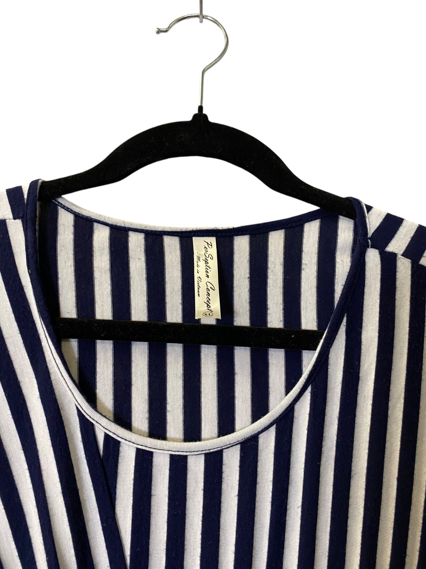 Top 3/4 Sleeve By Perseption Concept In Striped Pattern, Size: Xl