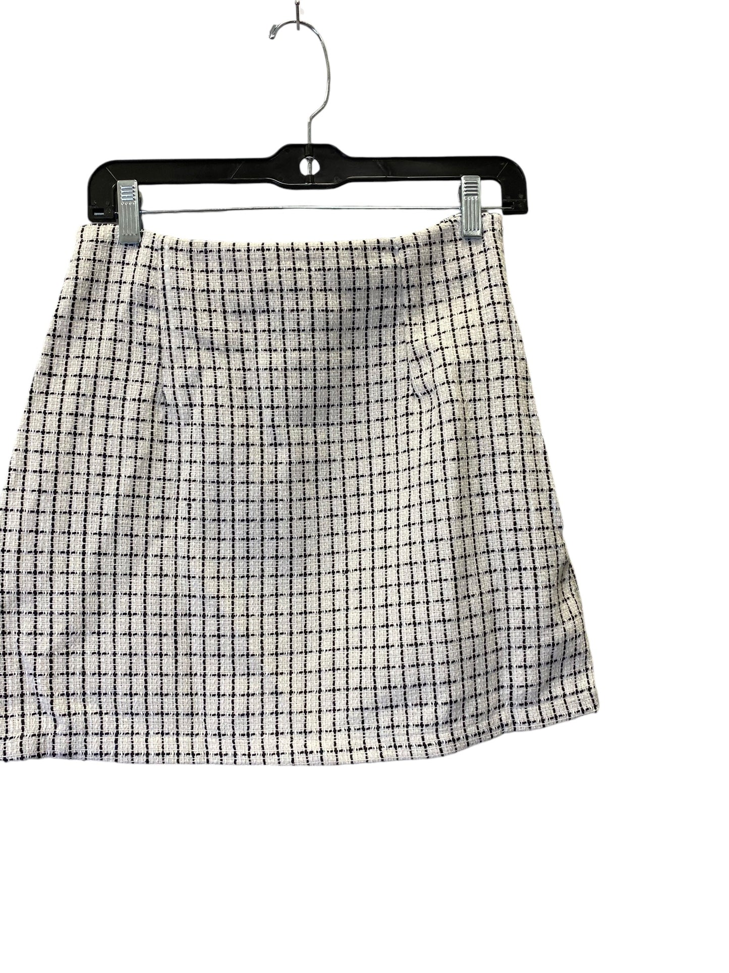 Skirt Mini & Short By Shein In Black & White, Size: 4