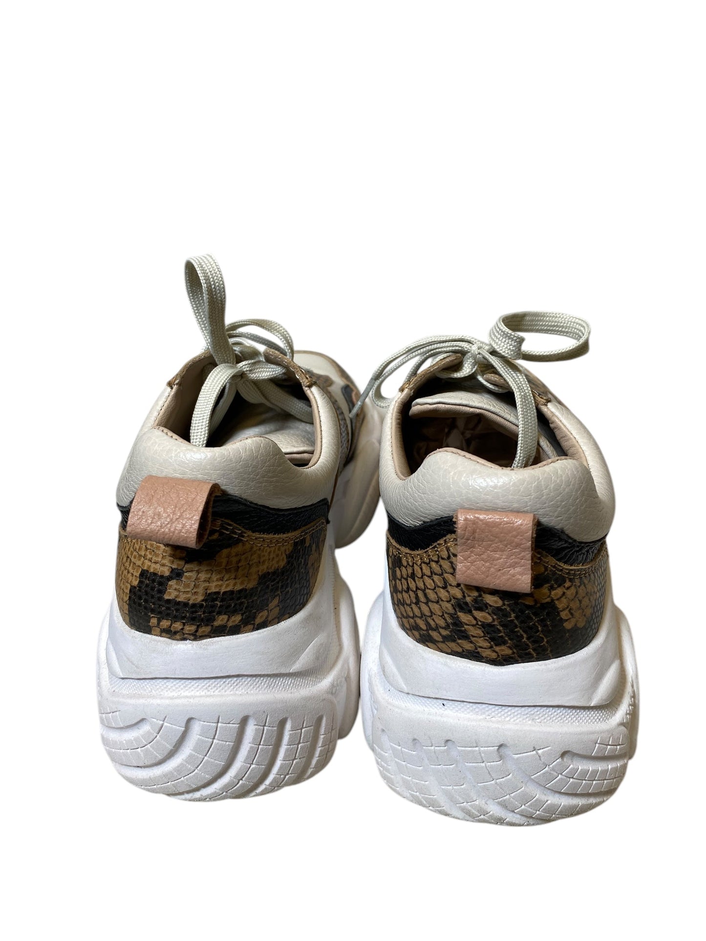 Shoes Athletic By Cmc In Animal Print, Size: 7