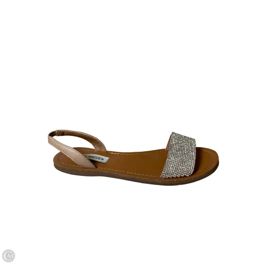 Sandals Flats By Steve Madden In Silver, Size: 6.5