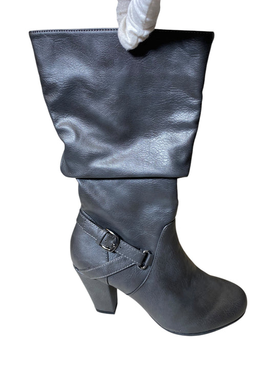 Boots Ankle Heels By Nine West In Grey, Size: 6