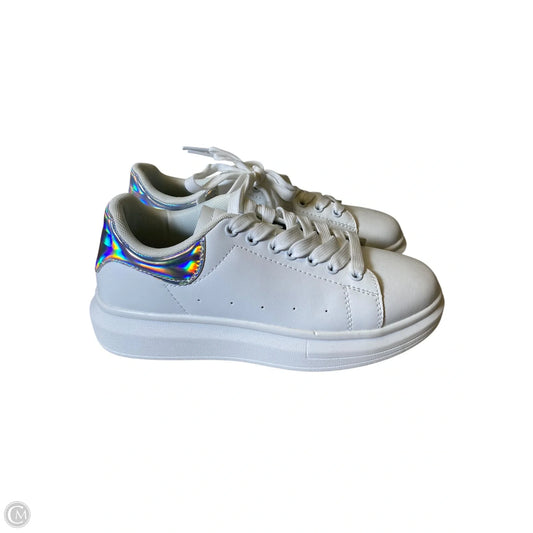 Shoes Flats By Berness In White, Size: 8