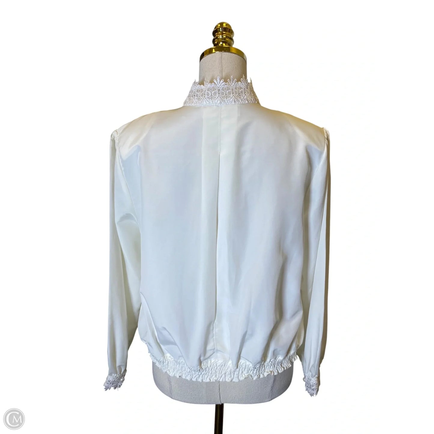 Top Long Sleeve By Clothes Mentor In Cream, Size: L