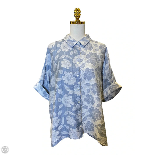 Blouse Short Sleeve By Chicos In Blue & White, Size: Xl