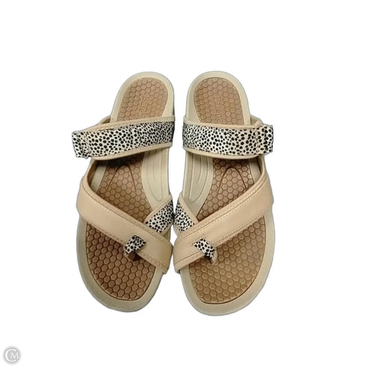 Sandals Sport By Bare Traps In Animal Print, Size: 9.5