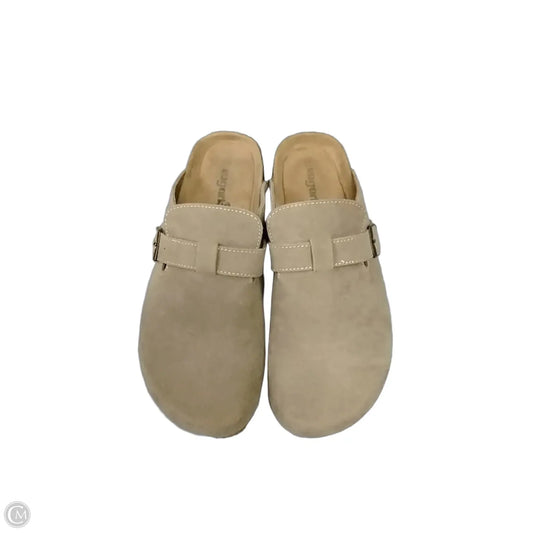 Shoes Flats By Clothes Mentor In Brown, Size: 8