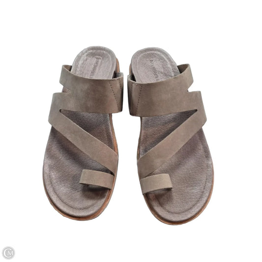 Sandals Flats By Merrell In Tan, Size: 7