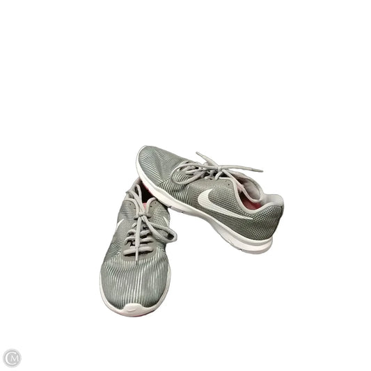 Shoes Athletic By Nike In Grey & White, Size: 7.5