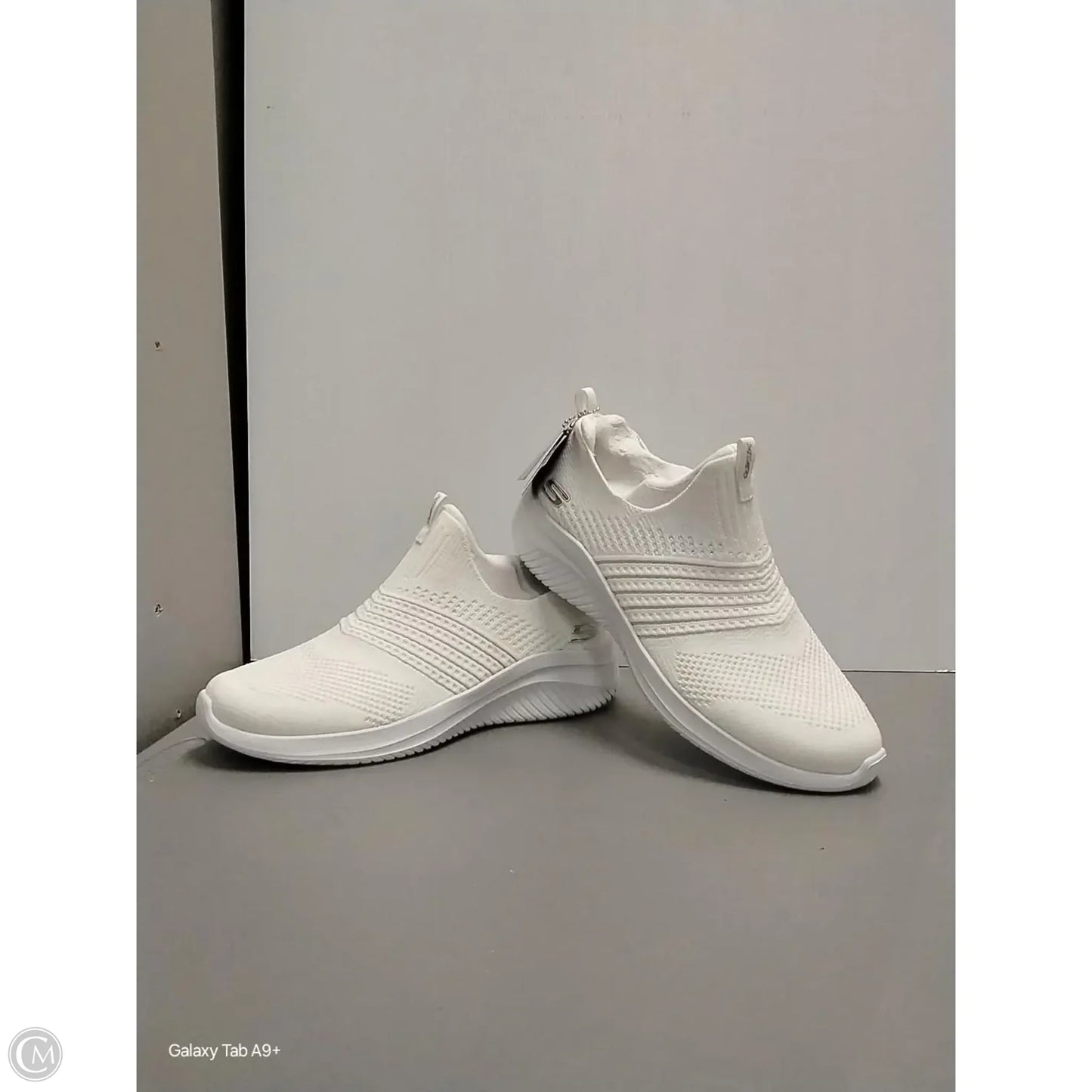 Shoes Athletic By Skechers In White, Size: 11