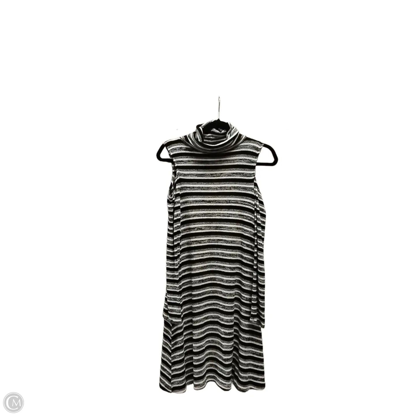 Dress Casual Short By Clothes Mentor In Striped Pattern, Size: M