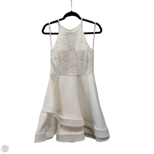 Dress Casual Short By Clothes Mentor In White, Size: 10