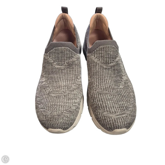 Shoes Sneakers By Skechers In Grey, Size: 7