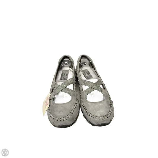 Shoes Flats By Skechers In Grey, Size: 7.5