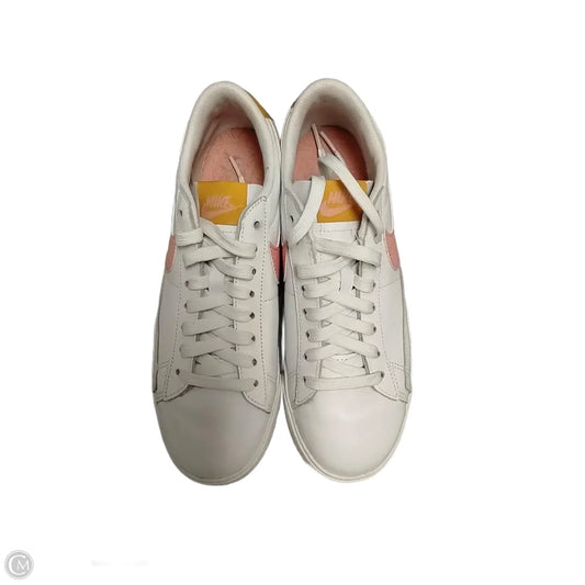 Shoes Sneakers By Nike In White, Size: 9