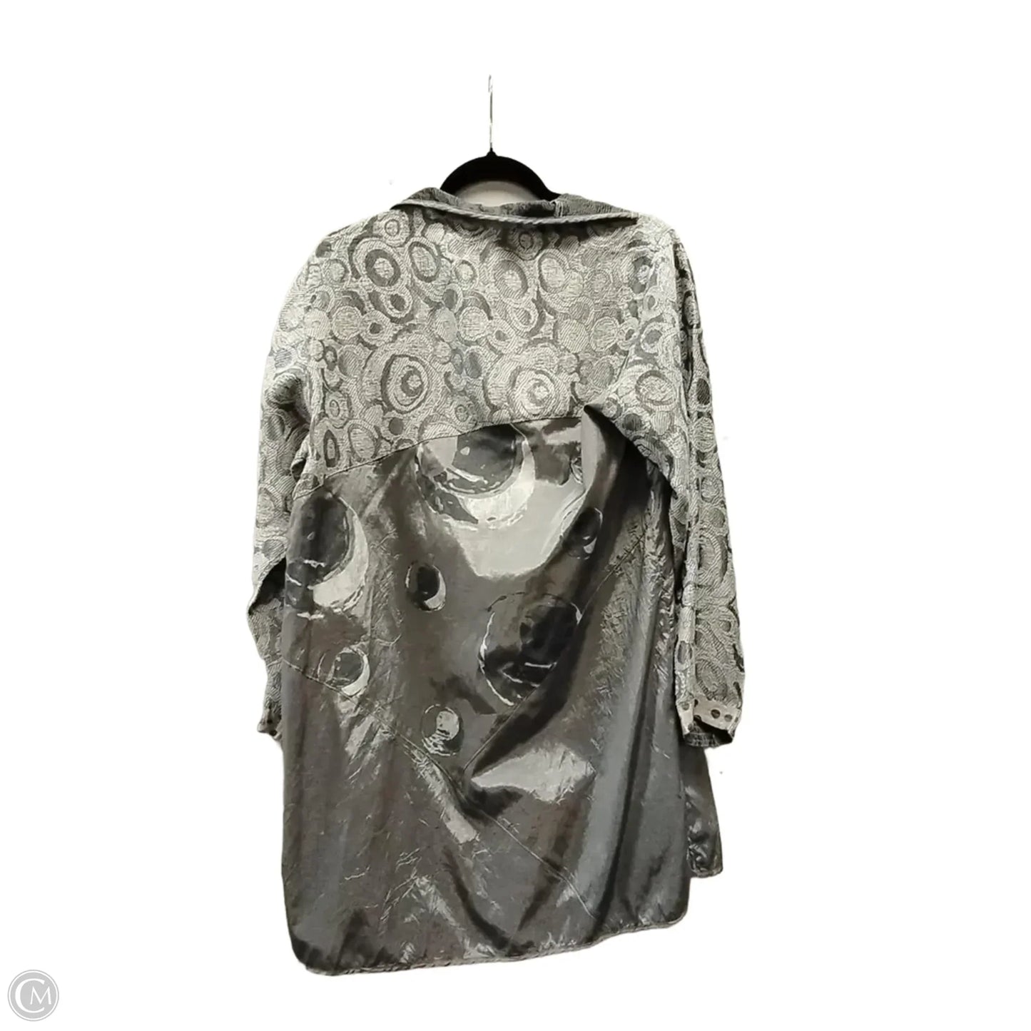 Shawl By Cmc In Silver, Size: M