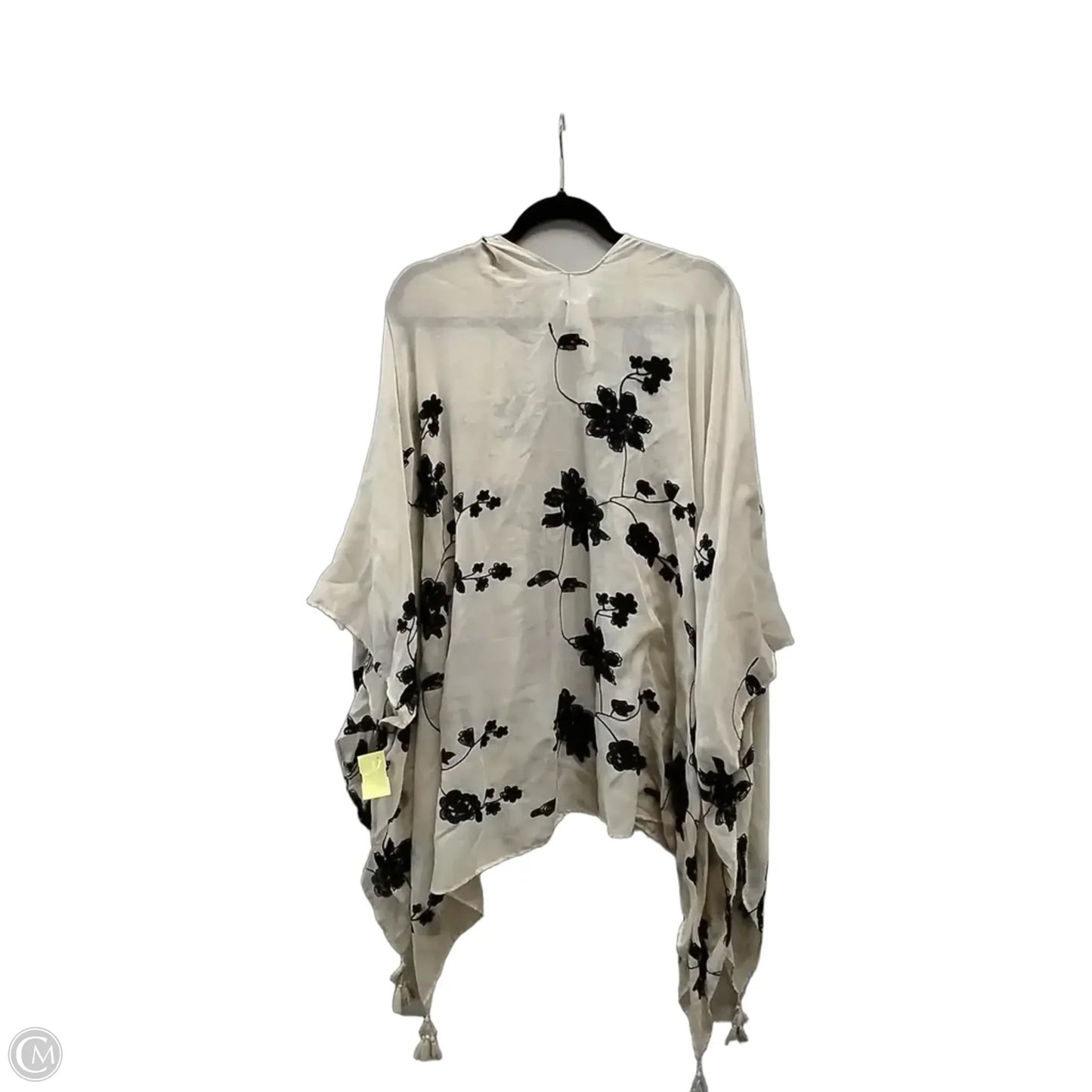 Shawl By Clothes Mentor In Cream, Size: L