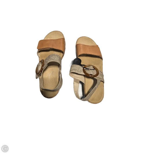 Sandals Flip Flops By Cmc In Tan, Size: 7