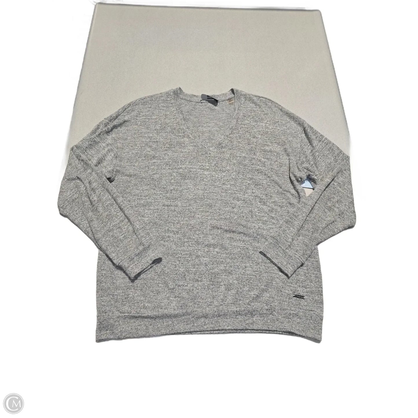 Top Long Sleeve By Tahari In Grey, Size: M